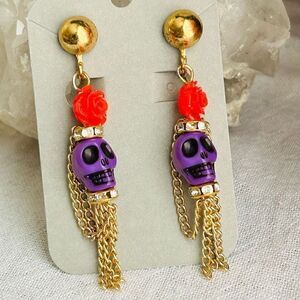 Howlite Scull Day Of the Dead Halloween Dangle Earrings Non-Pierced
